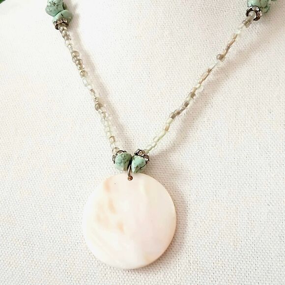 21" Howlite & Seed Bead Necklace, Seashell Pendant, Boho Statement - Picture 3 of 6